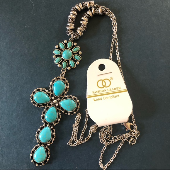🦋🦋🦋 Faux Turquoise Cross Necklace 🦋🦋🦋 - Picture 10 of 12